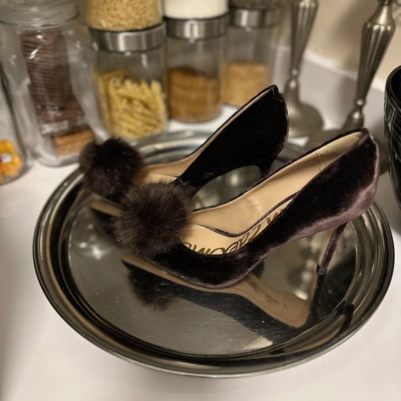 [♦️🧾SOLD] Sam Edelman Limited Edition Velvet Stilettos - Picture 2 of 4